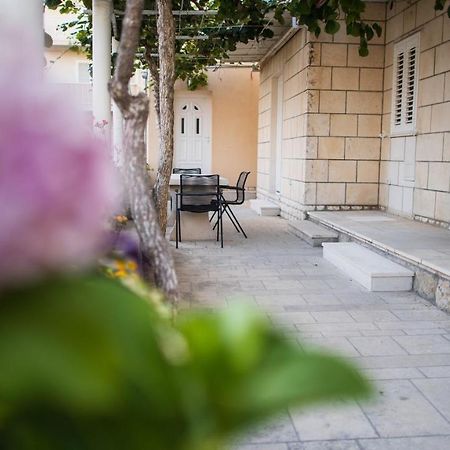 Serious Job Apartment دوبروفينك المظهر الخارجي الصورة