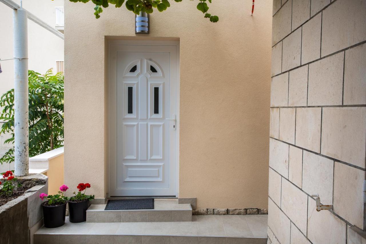 Serious Job Apartment دوبروفينك المظهر الخارجي الصورة