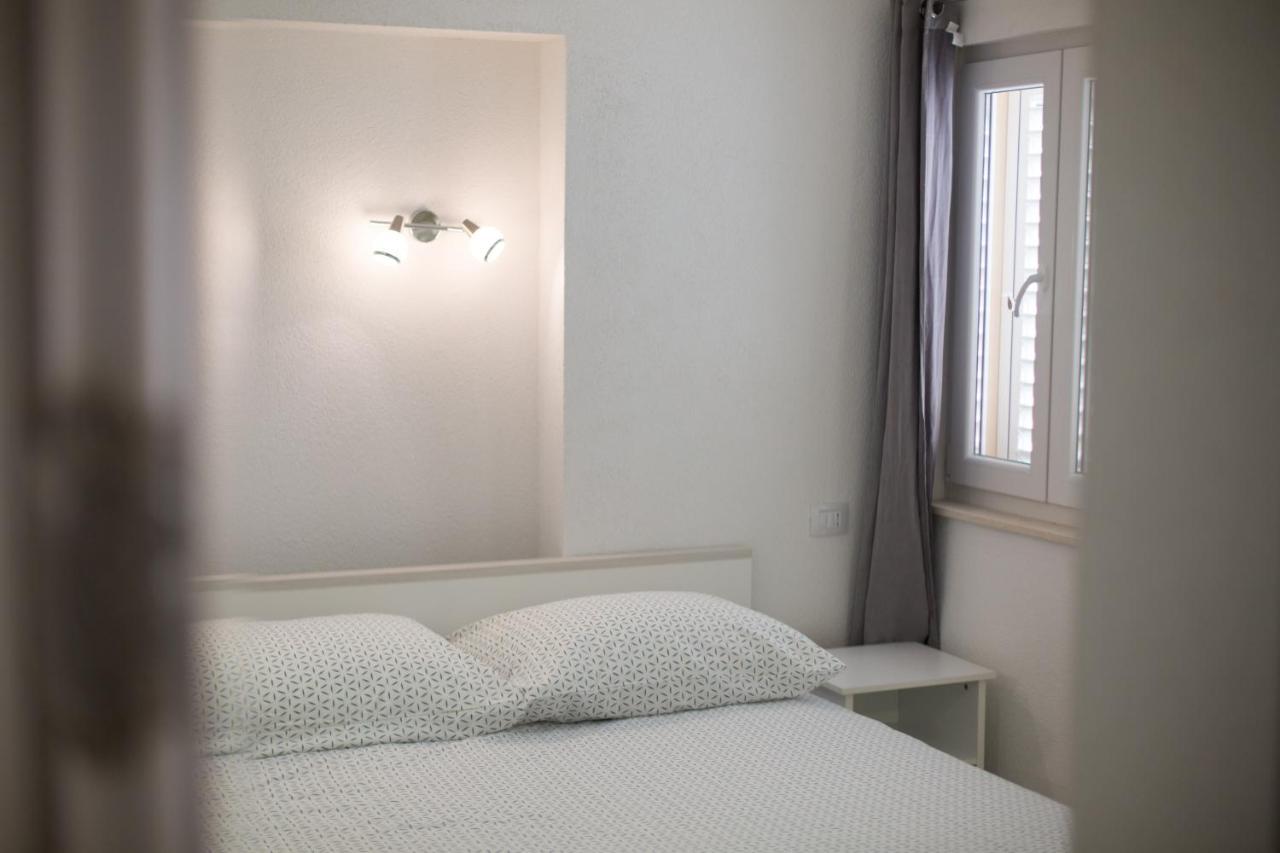 Serious Job Apartment دوبروفينك المظهر الخارجي الصورة