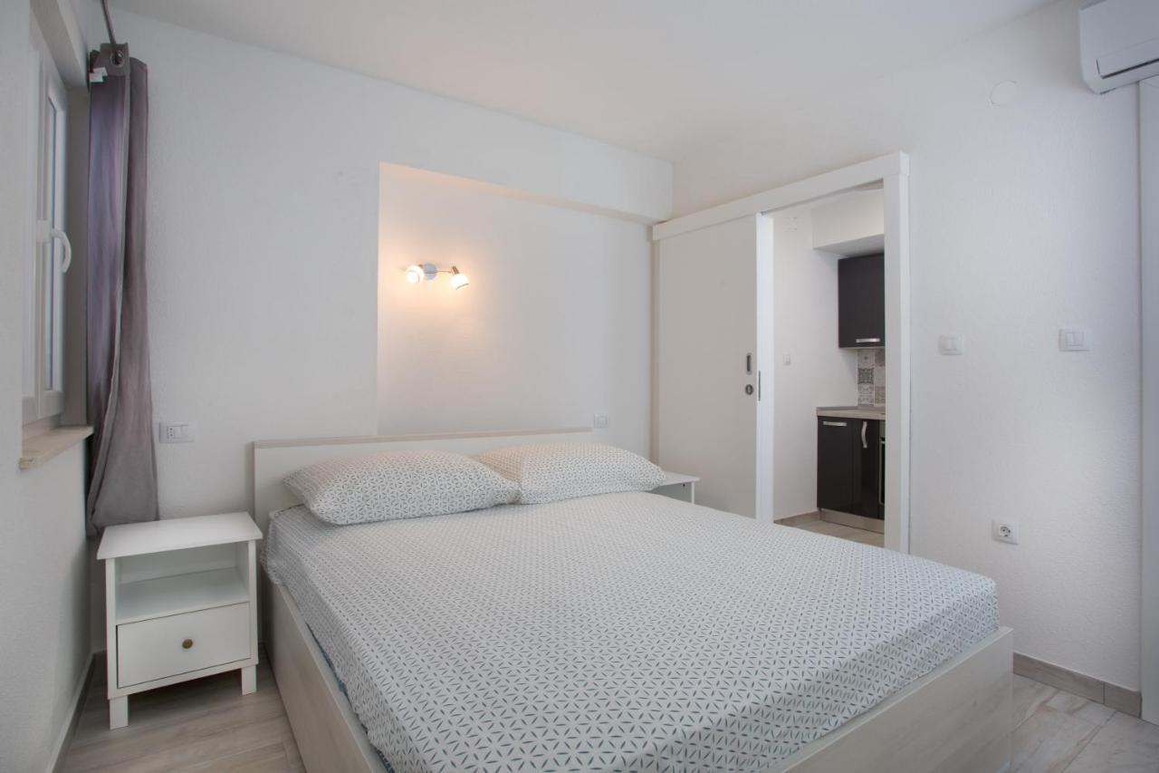 Serious Job Apartment دوبروفينك المظهر الخارجي الصورة